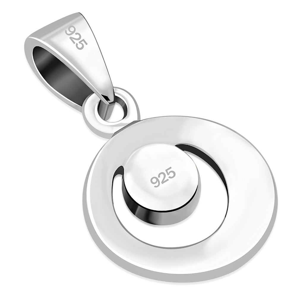 Mother of Pearl Round Silver Pendant