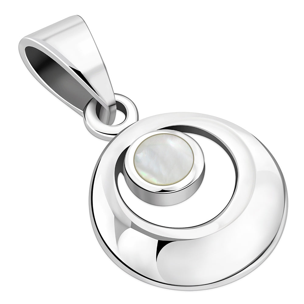 Mother of Pearl Round Silver Pendant